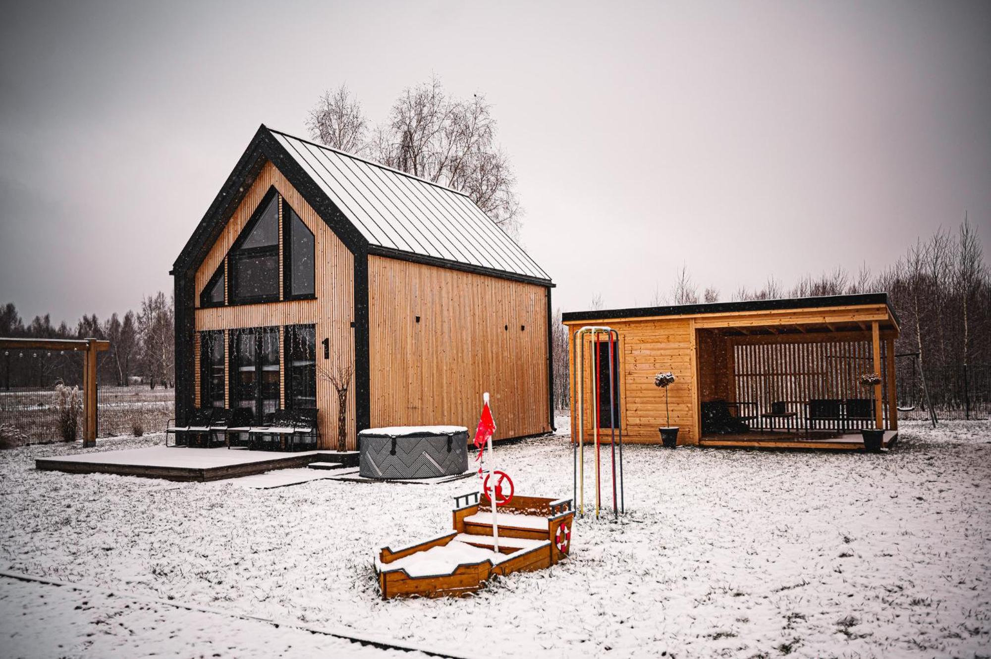 Mazurska Stodola Na Polwyspie Pilchowskim Pilchy Exterior photo